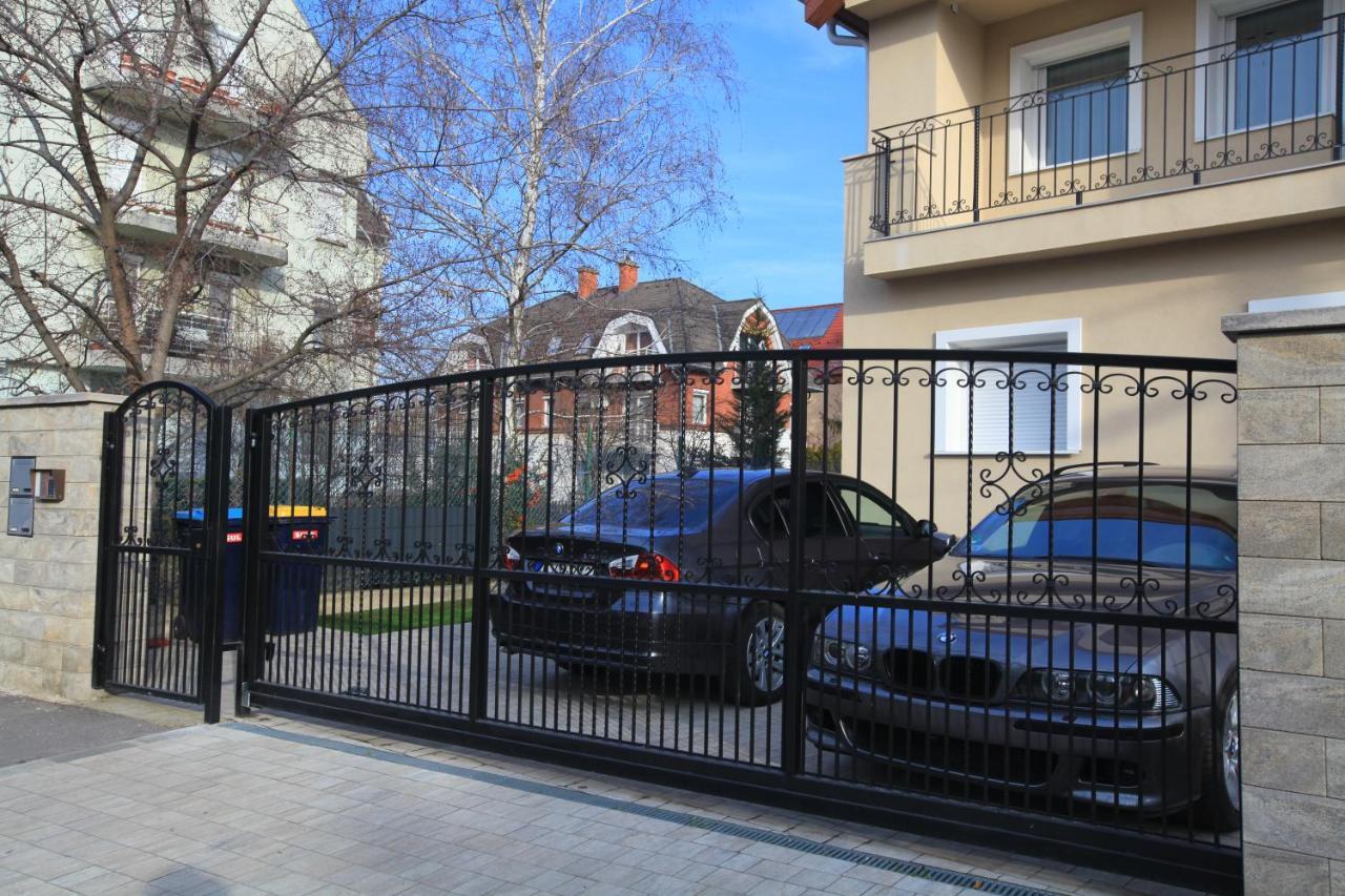 Paskal-Lux Apartments With Free Parking And Ac Budapest Exterior photo