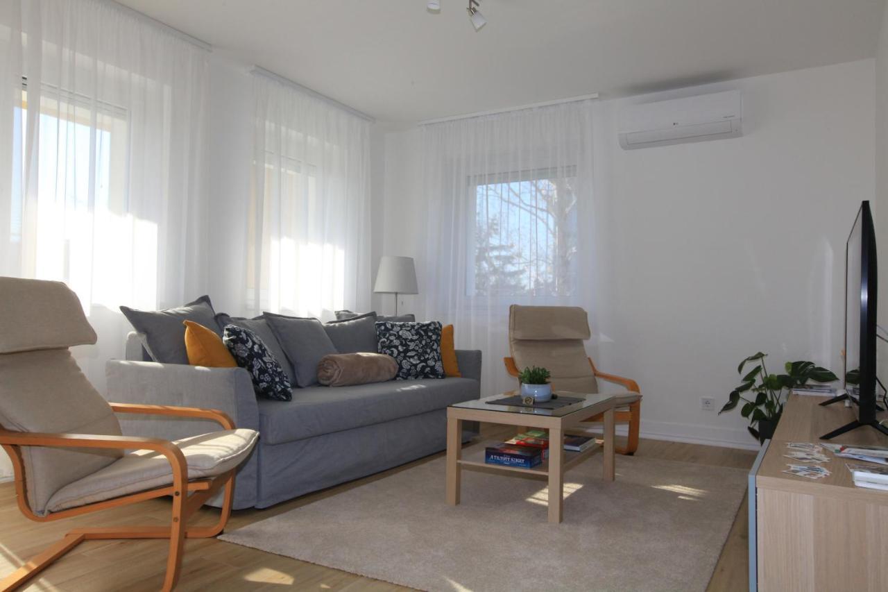 Paskal-Lux Apartments With Free Parking And Ac Budapest Exterior photo