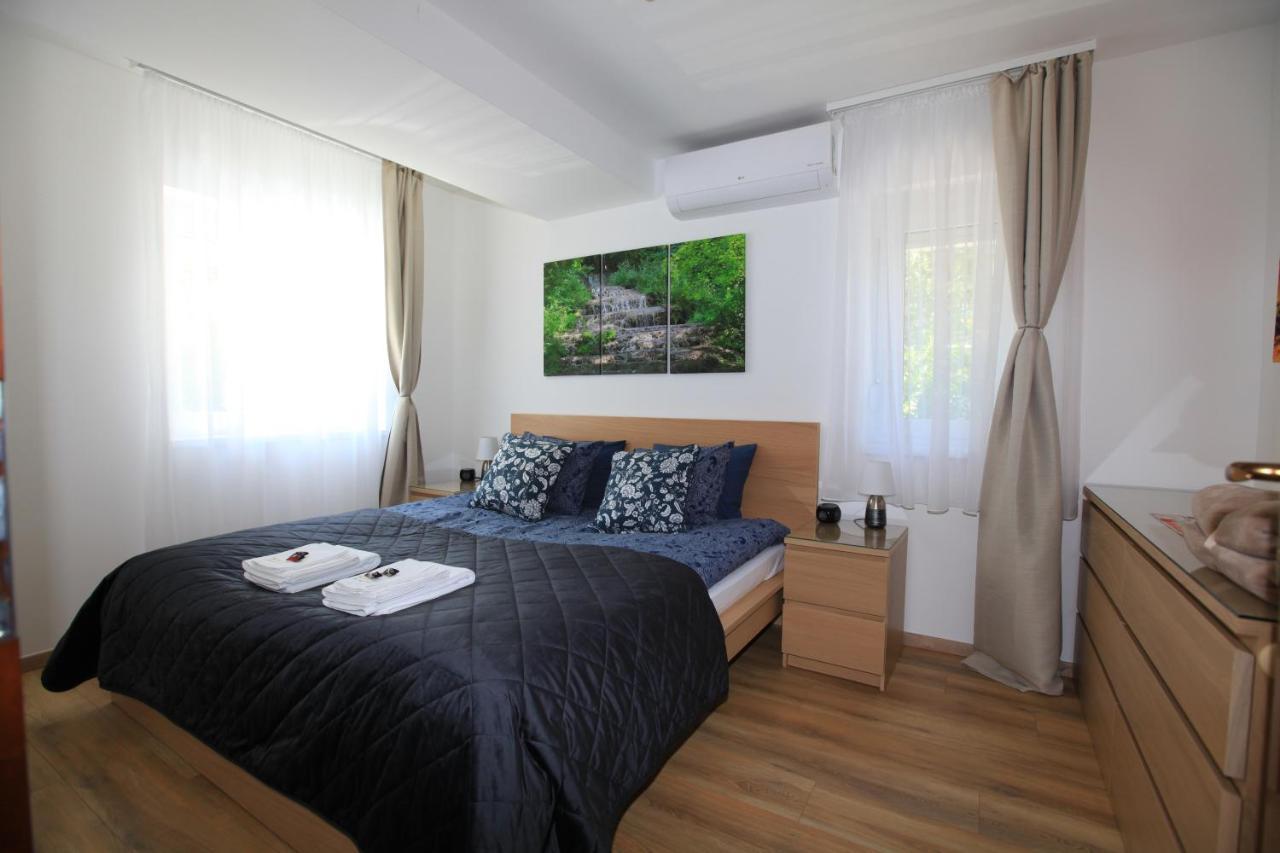 Paskal-Lux Apartments With Free Parking And Ac Budapest Exterior photo
