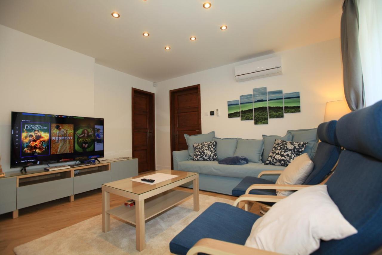 Paskal-Lux Apartments With Free Parking And Ac Budapest Exterior photo